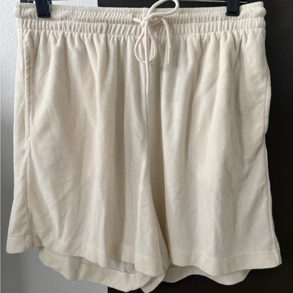H&M Pants - H&M Cream Terry Cloth Drawstring Shorts - Size M - Comfy Lounge